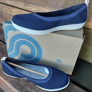 Clarks Cloudsteppers Navy Blue Flats